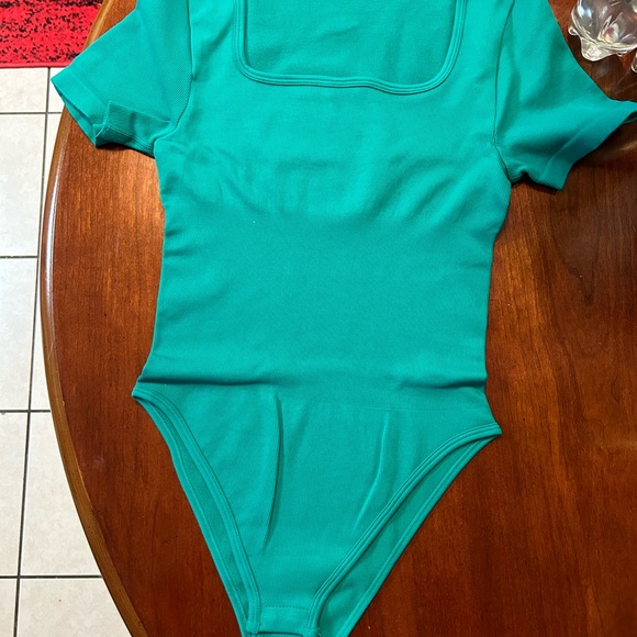 OQQ BODYSUITS OFF TIKTOK SHOP. Size small - Picture 2 of 7